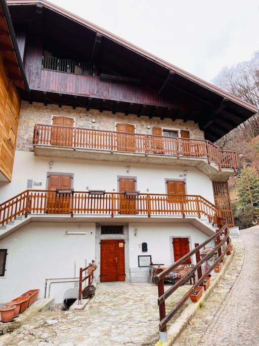 شقة Casa Mario ريفا ديل غاردا المظهر الخارجي الصورة
