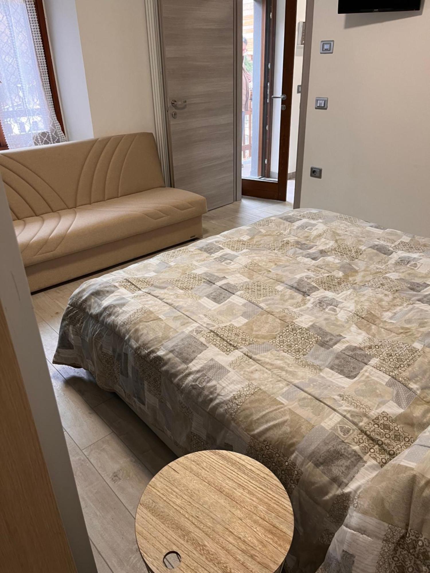 شقة Casa Mario ريفا ديل غاردا المظهر الخارجي الصورة